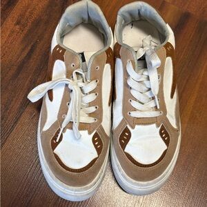 Men's Tan and White Casual Sneakers